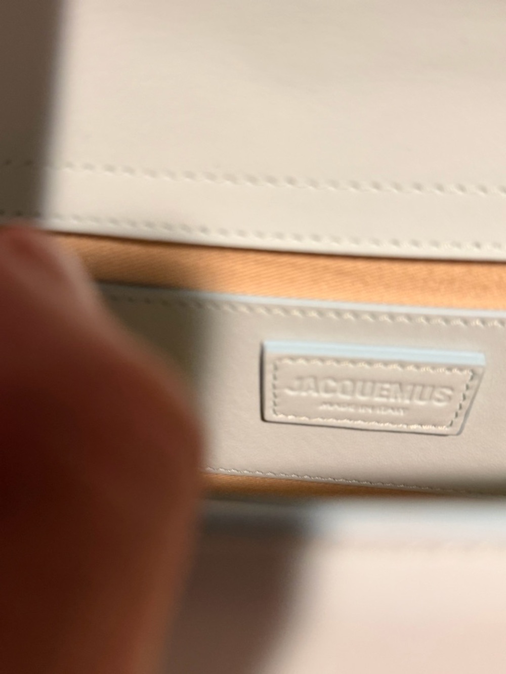 Jacquemus baby blue leather shoulder bag with gold logo - Picture 8 of 13